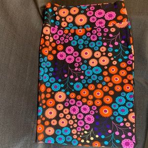 LuLaRoe “Cassie” Pencil Skirt Small